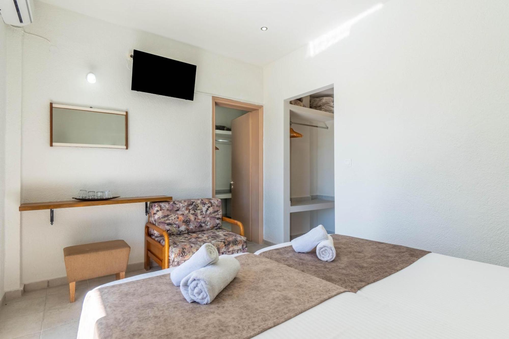 גאוביה Angela Hotel & Apartments מראה חיצוני תמונה
