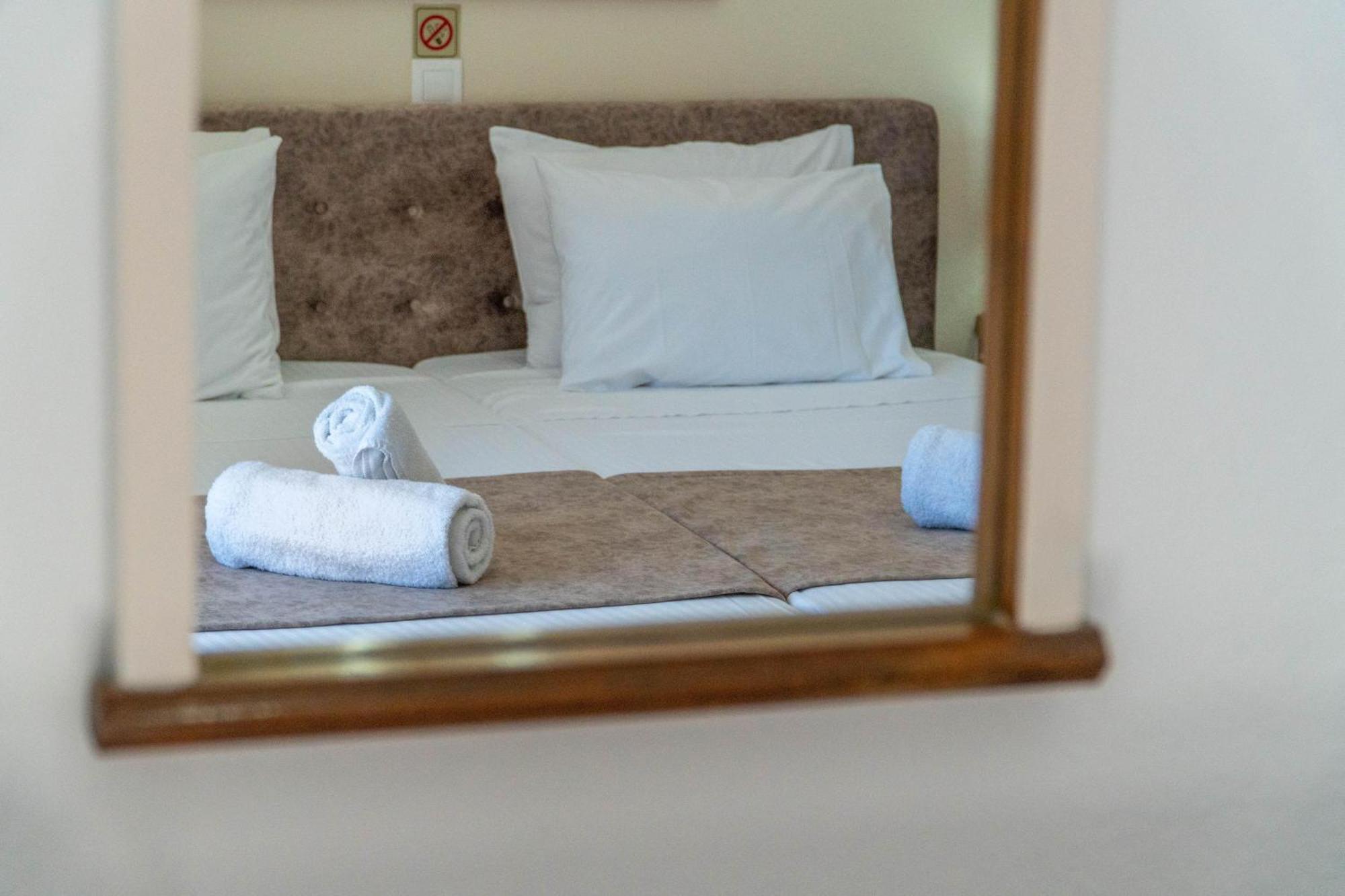 גאוביה Angela Hotel & Apartments מראה חיצוני תמונה