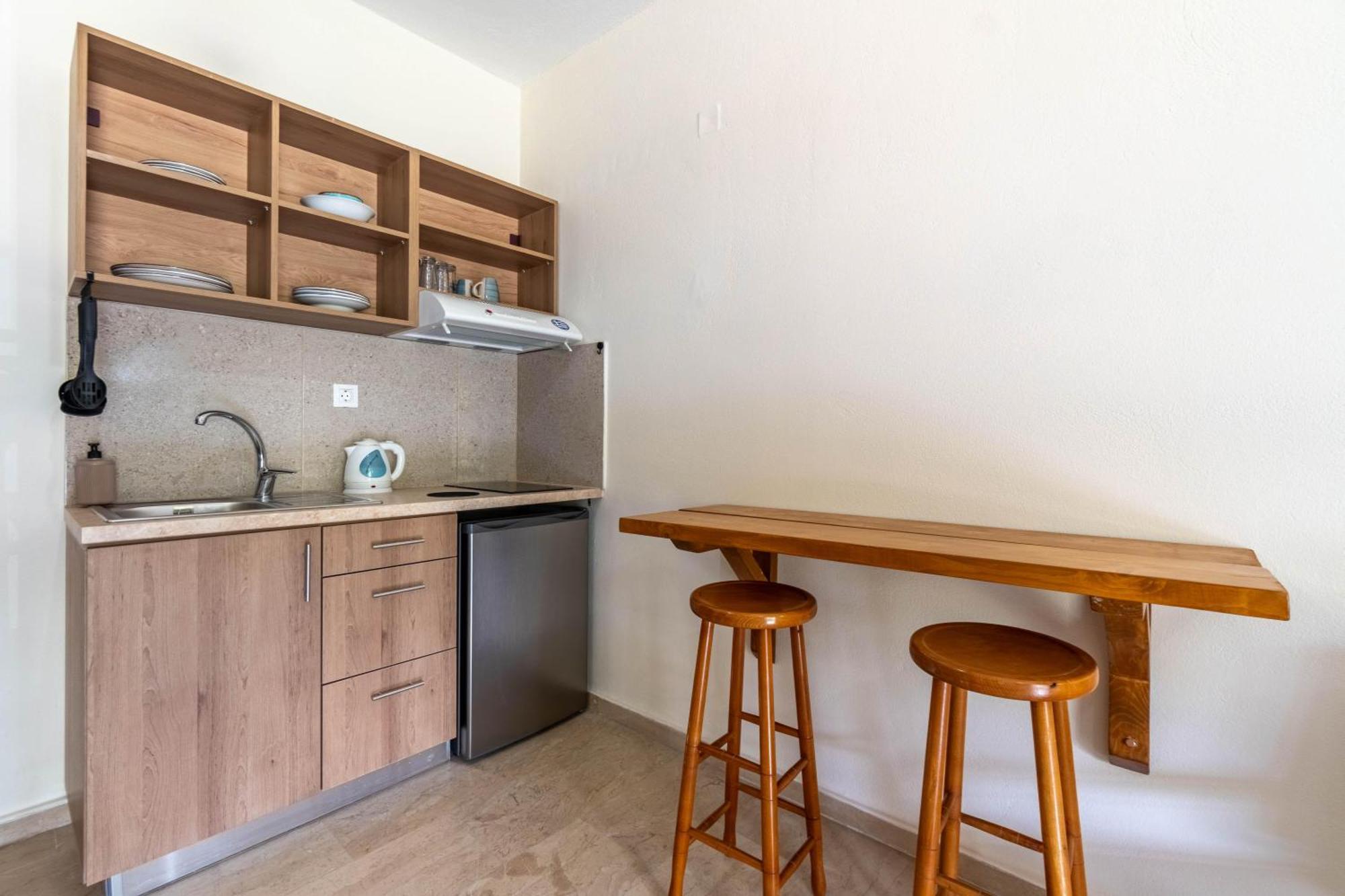 גאוביה Angela Hotel & Apartments מראה חיצוני תמונה