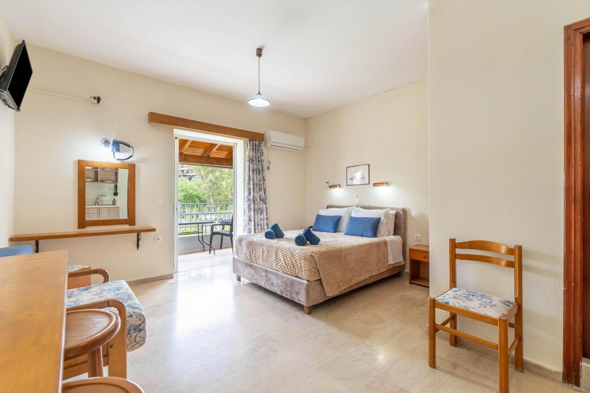 גאוביה Angela Hotel & Apartments מראה חיצוני תמונה