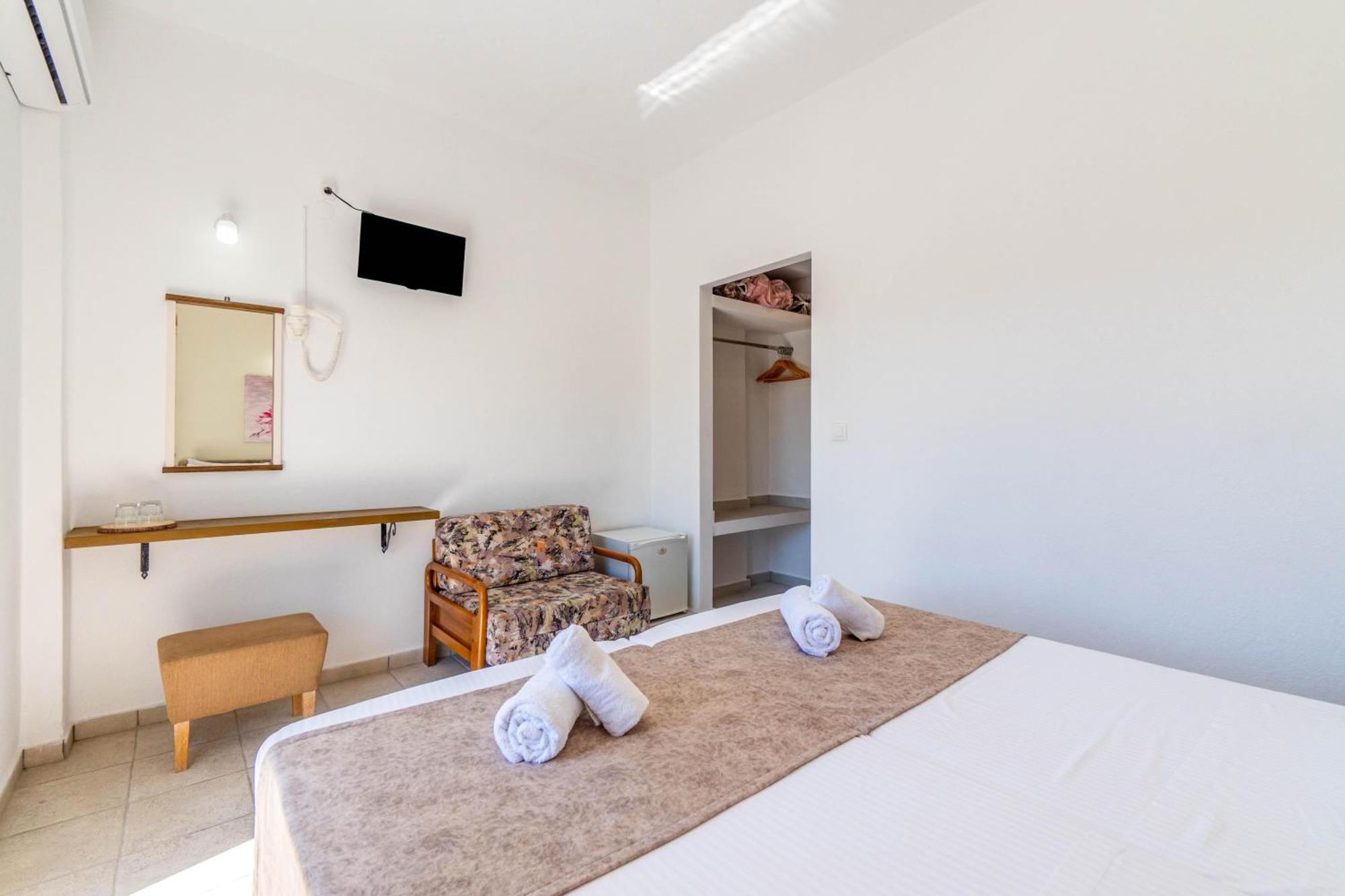 גאוביה Angela Hotel & Apartments מראה חיצוני תמונה