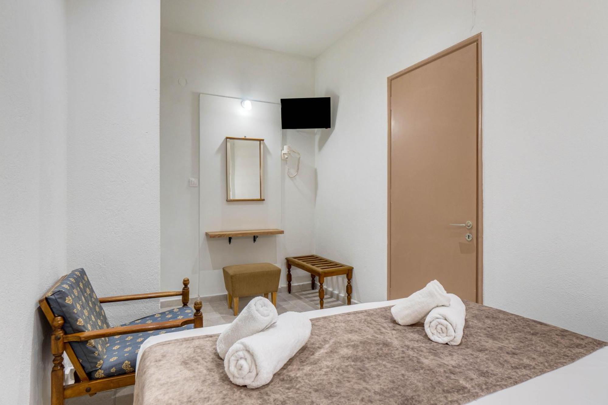 גאוביה Angela Hotel & Apartments מראה חיצוני תמונה